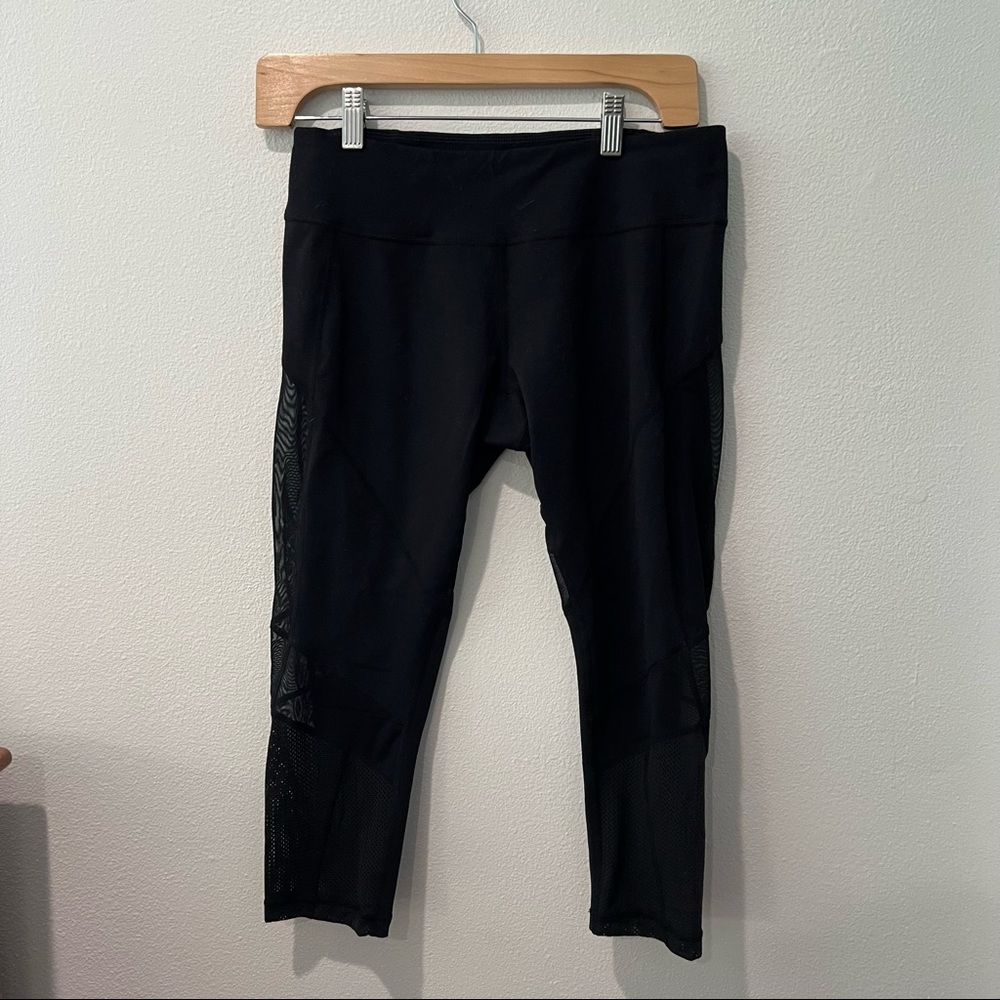ZELLA Black Mesh Crop Leggings Medium